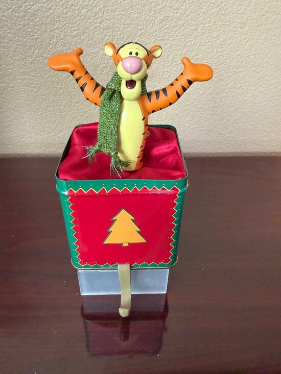 Disney Other - 1999 Disney Store Tigger "A Christmas to Remember" Tin Box Stocking Holder
